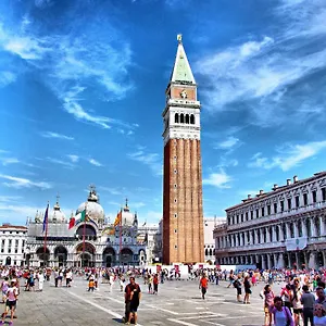  Holiday home Raggio Di Sole Dietro Piazza San Marco